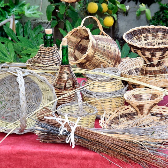 Cestineria in giunco