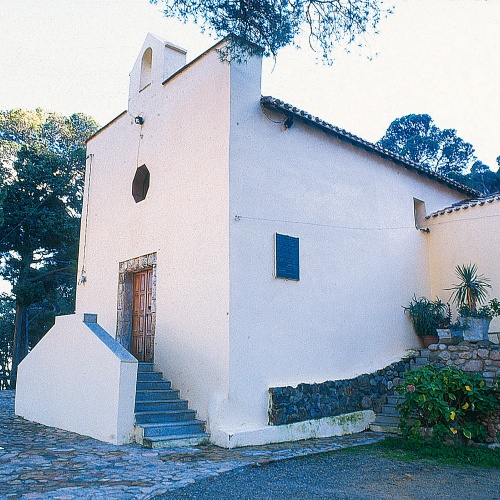 Chiesa del Carmine, facciata e veduta laterale