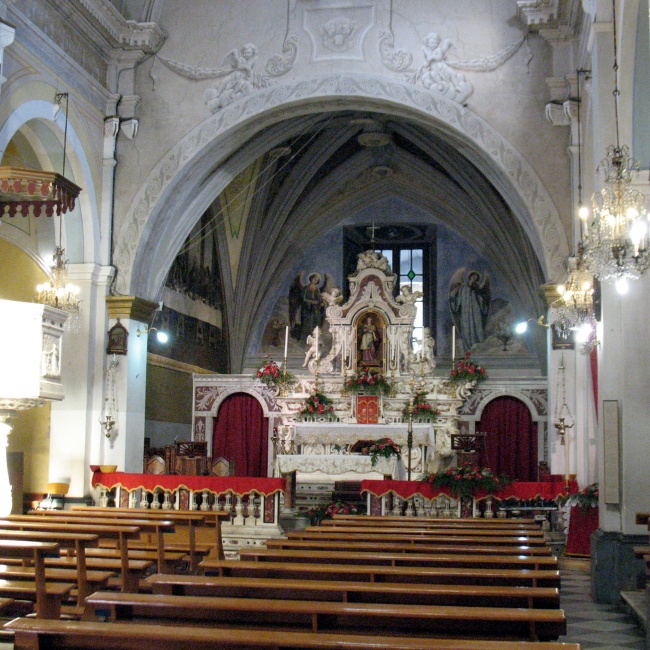 Central nave