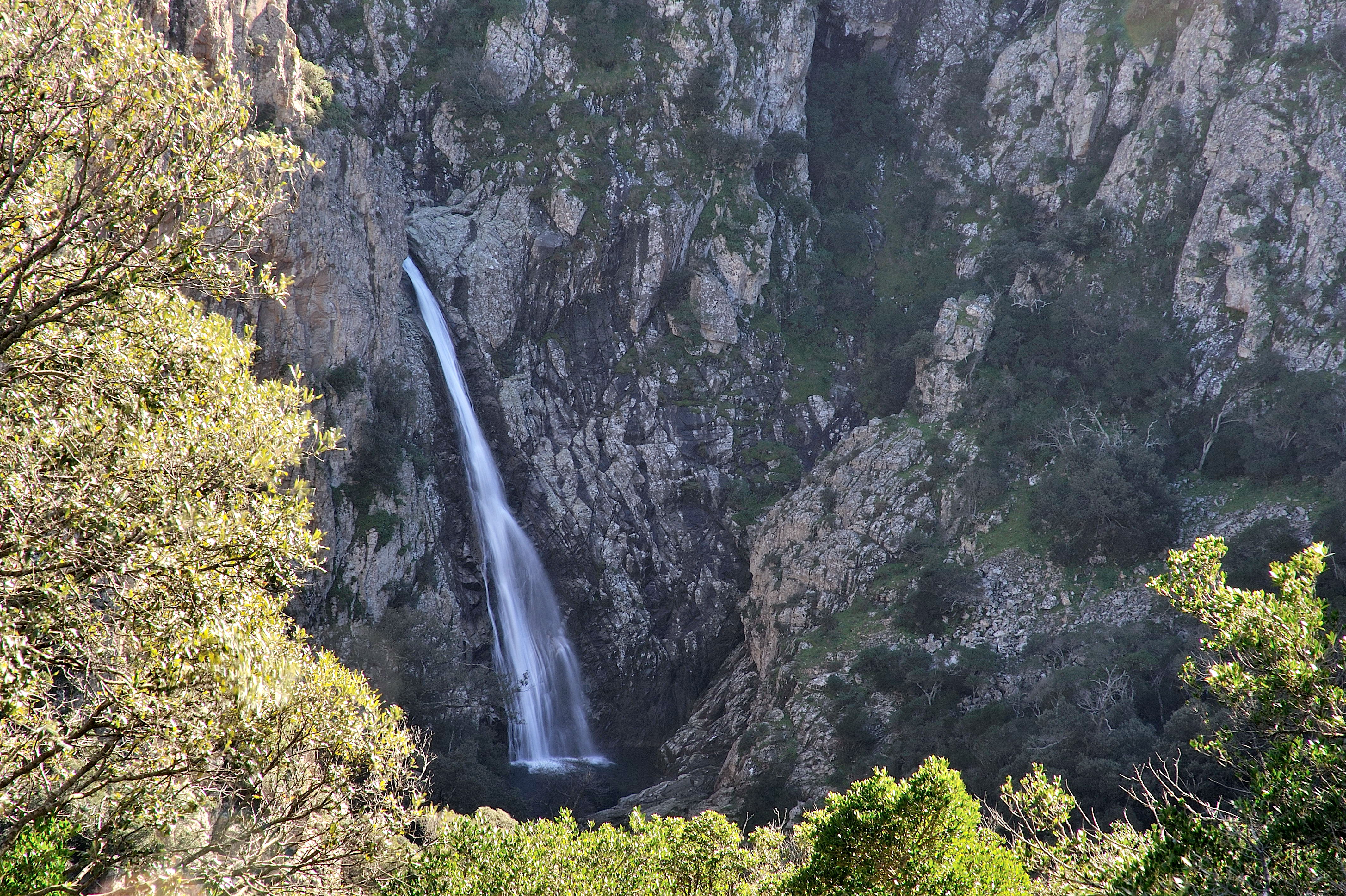 Visualizza la notizia: Escursione alle cascate di Piscina Irgas