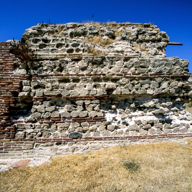 Neapolis, remains of a thermal structure