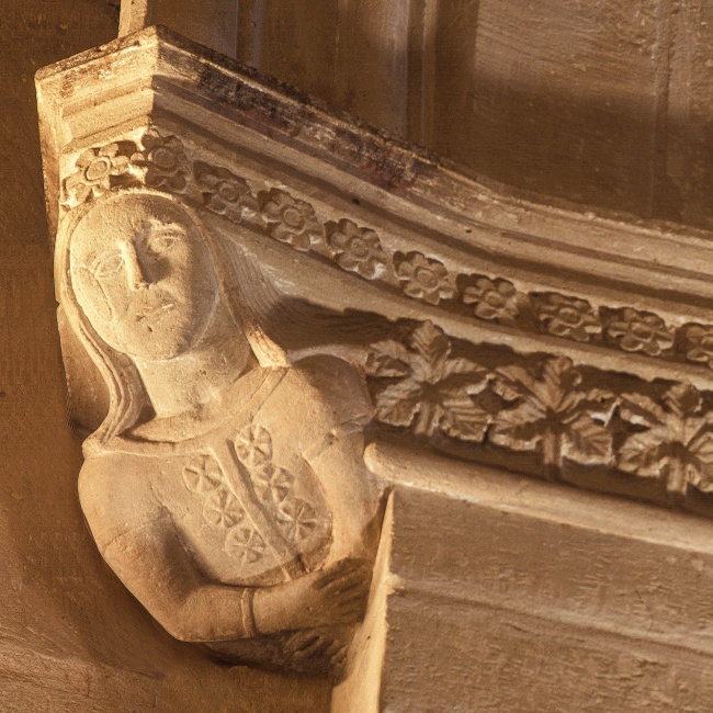 Effigie di Eleonora di Arborea all'interno della chieda di San Gavino Martire